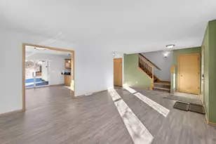 3826 Drumlin Ln, Madison, WI 53719 - Photo 7