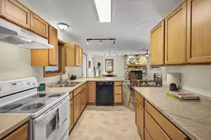 W2673 Zurfluh Rd, Albany, WI 53502 - Photo 9