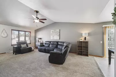 839 Kimseth Circle, Deerfield, WI 53531 - Photo 5