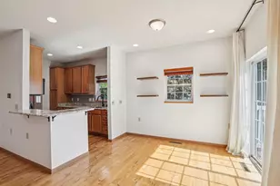 4025 Maple Grove Dr, Madison, WI 53719 - Photo 9