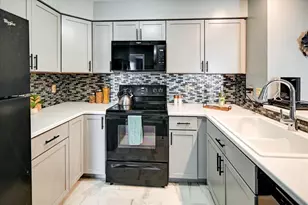 203 Kearney Way, Waunakee, WI 53597 - Photo 5