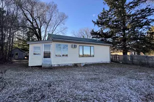 W5774 N Island Dr, Endeavor, WI 53930 - Photo 5