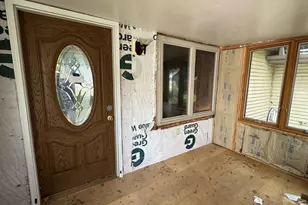 W5774 N Island Dr, Endeavor, WI 53930 - Photo 9