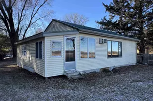 W5774 N Island Dr, Endeavor, WI 53930 - Photo 3