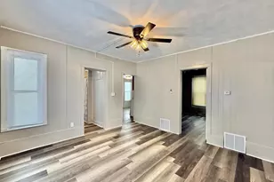 860 Elm St, Beloit, WI 53511 - Photo 9