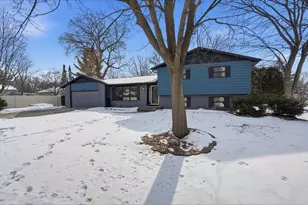 1515 Calico Ln, Sun Prairie, WI 53590 - Photo 3