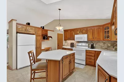 2338 E Pine Tree Court, Milton, WI 53563 - Photo 9