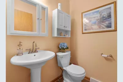 185 N Lexington Parkway, DeForest, WI 53532 - Photo 17