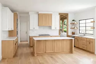 506 Interlake Dr, Monona, WI 53716 - Photo 3