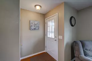 90 E Countryside Dr, Janesville, WI 53536 - Photo 5