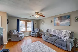 90 E Countryside Dr, Janesville, WI 53536 - Photo 9