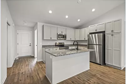 400 Orchid Avenue, Stoughton, WI 53589 - Photo 9