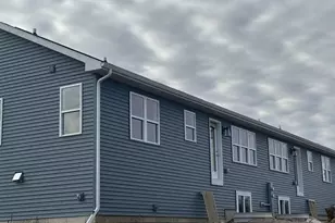 400 Orchid Ave, Stoughton, WI 53589 - Photo 3