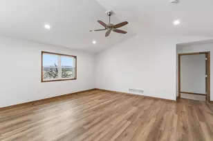 624 Roosevelt St, Baraboo, WI 53913 - Photo 9