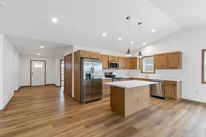 624 Roosevelt Street, Baraboo, WI 53913 - Photo 3