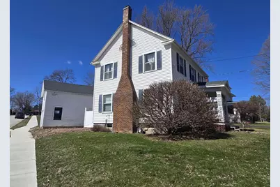 605 W Madison Street, Lake Mills, WI 53551 - Photo 3