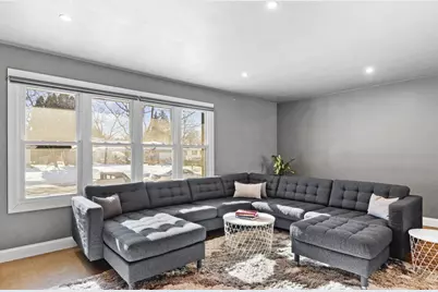 132 W Macarthur Street, Sun Prairie, WI 53590 - Photo 7