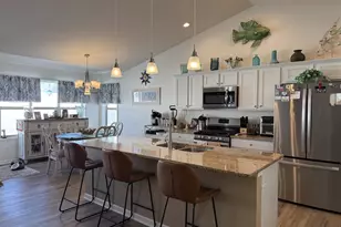 863 E Bridget Dr, Beloit, WI 53511 - Photo 3