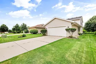 2846 Big Bluestem Pkwy, Fitchburg, WI 53711 - Photo 41