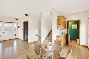 2846 Big Bluestem Pkwy, Fitchburg, WI 53711 - Photo 5