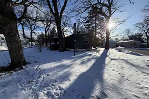 122 Falling Creek Cir, Janesville, WI 53548 - Photo 3