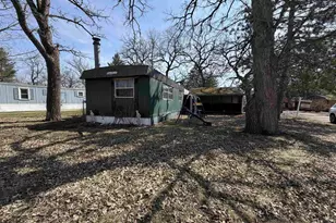 122 Falling Creek Cir, Janesville, WI 53548 - Photo 3