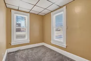 1015 Bluff St, Beloit, WI 53511 - Photo 9