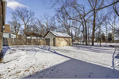 1015 Bluff Street, Beloit, WI 53511 - Photo 37