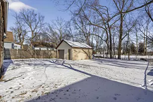 1015 Bluff St, Beloit, WI 53511 - Photo 37