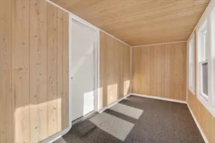 1015 Bluff St, Beloit, WI 53511 - Photo 7