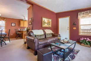 399 Oakbrook Dr, Wisconsin Dells, WI 53965 - Photo 3