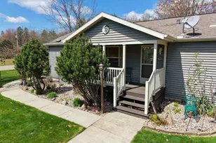 399 Oakbrook Dr, Wisconsin Dells, WI 53965 - Photo 1