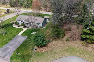 399 Oakbrook Dr, Wisconsin Dells, WI 53965 - Photo 33