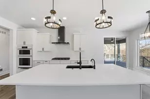 819 Schewe Rd, Middleton, WI 53562 - Photo 15