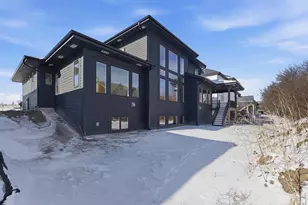 819 Schewe Rd, Middleton, WI 53562 - Photo 5