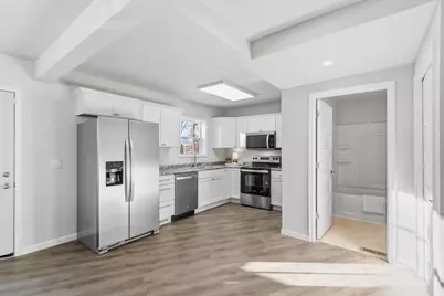 225 N Pine Street, Reedsburg, WI 53959 - Photo 13