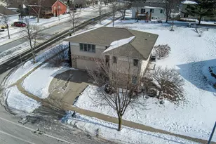 1401 Waldorf Blvd, Madison, WI 53719 - Photo 5