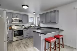 1401 Waldorf Blvd, Madison, WI 53719 - Photo 11