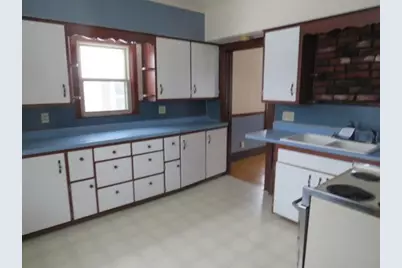 1015 Wisconsin Avenue, North Fond du Lac, WI 54937 - Photo 3