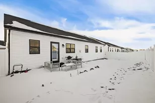 204 Bonnie Ln, Belleville, WI 53508 - Photo 29