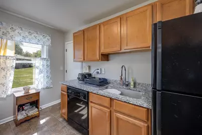 93 Craig Avenue, Madison, WI 53705 - Photo 9