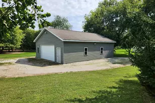 N9026 Hickory Point Rd, Beaver Dam, WI 53916 - Photo 3