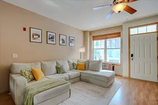 41 S Gardens Way, Fitchburg, WI 53711 - Photo 17