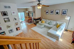 41 S Gardens Way, Fitchburg, WI 53711 - Photo 5