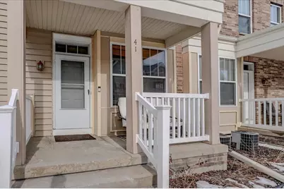 41 S Gardens Way #41, Fitchburg, WI 53711 - Photo 3