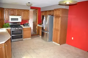 1002 Ellen Ave, Madison, WI 53716 - Photo 3
