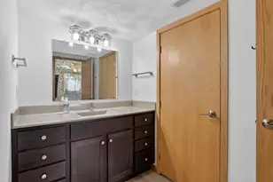 4252 Fox Hills Ct, Janesville, WI 53546 - Photo 51