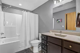 4252 Fox Hills Ct, Janesville, WI 53546 - Photo 33