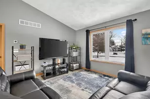 4252 Fox Hills Ct, Janesville, WI 53546 - Photo 17