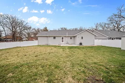 4252 Fox Hills Court, Janesville, WI 53546 - Photo 11